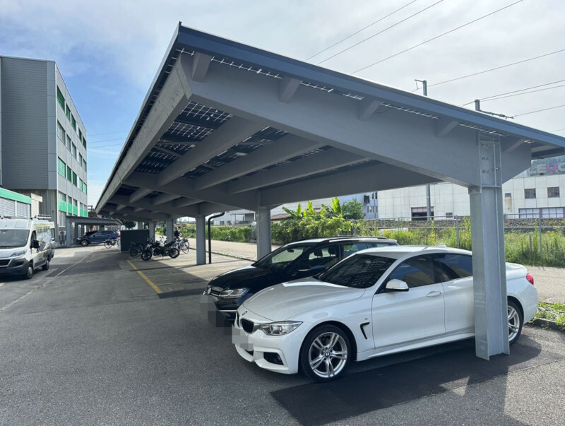  Optionaler Anfahrschutz, nach Kundenwunsch bestellbar.